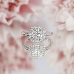 TIMANTTISORMUS  VALERIE CUSHION - Kultakeskus Oy