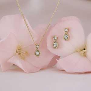 TIMANTTIKORVAKORUT  CLARA - Kultakeskus Oy